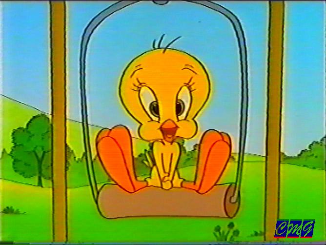 Tweety_Swinging.jpg